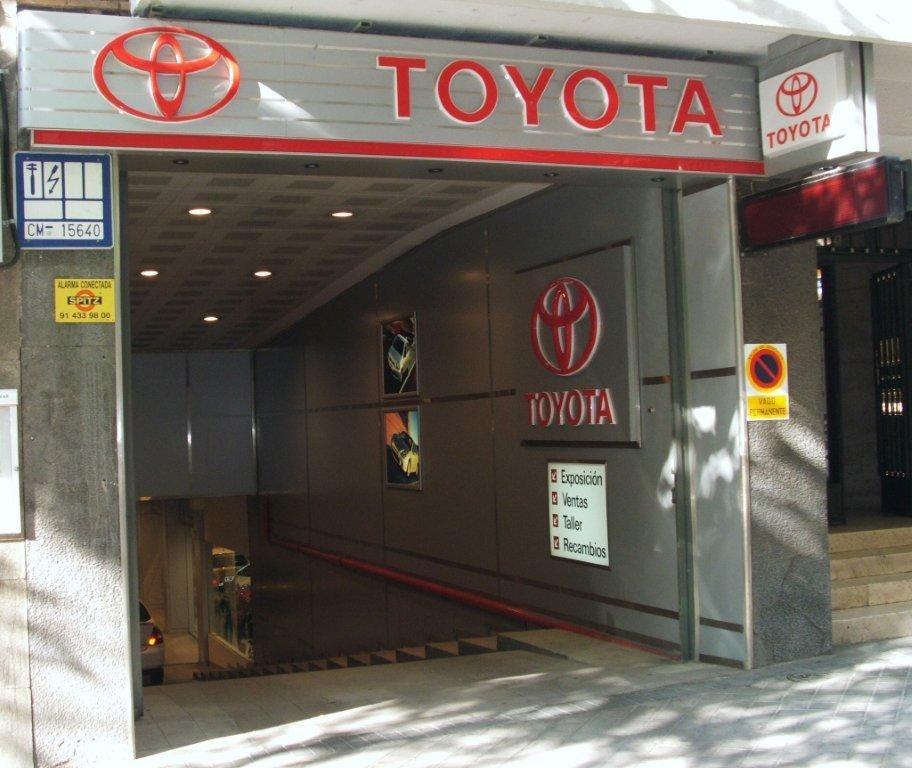 TOYOTA LLORENTE